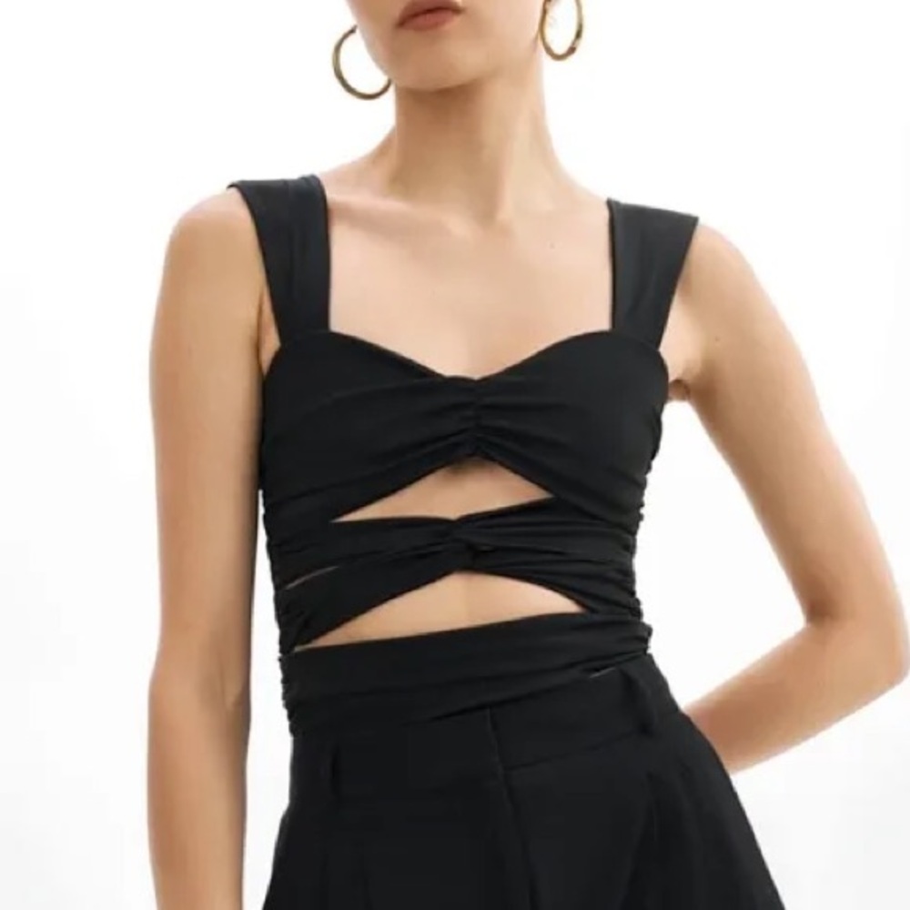 Lamarque Black Top